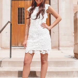 Lulu’s White Lace Bodycon Dress